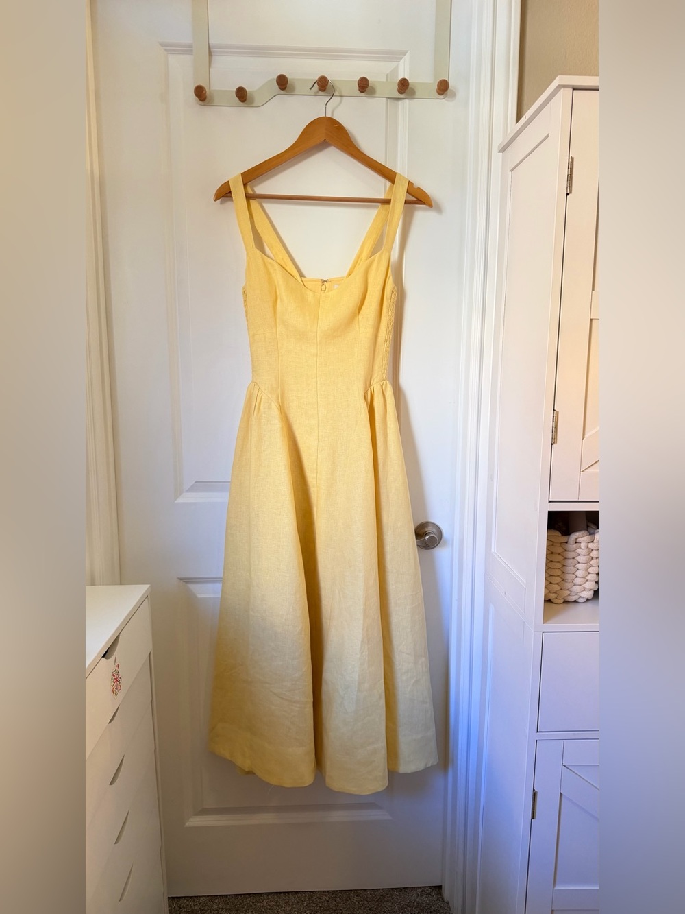Reformation Birdie Linen Dress In Ray Of Light, NEW WITHOUT TAGS, NEVER WORN.
